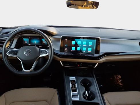 Used 2024 Volkswagen Atlas Cross Sport SE image 12