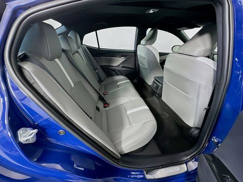 Used 2025 Toyota Camry SE w/ Convenience Package image 27