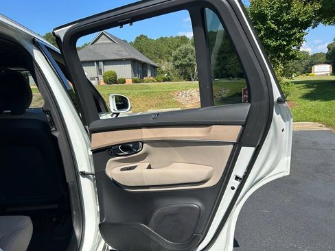 Used 2026 Volvo XC90 B6 Ultra w/ Protection Package AWD/4WD image 72