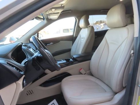 Used 2017 Lincoln MKX Select w/ Lincoln MKX Climate Package image 18