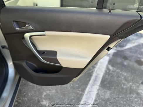 Used 2013 Buick Regal Premium image 24