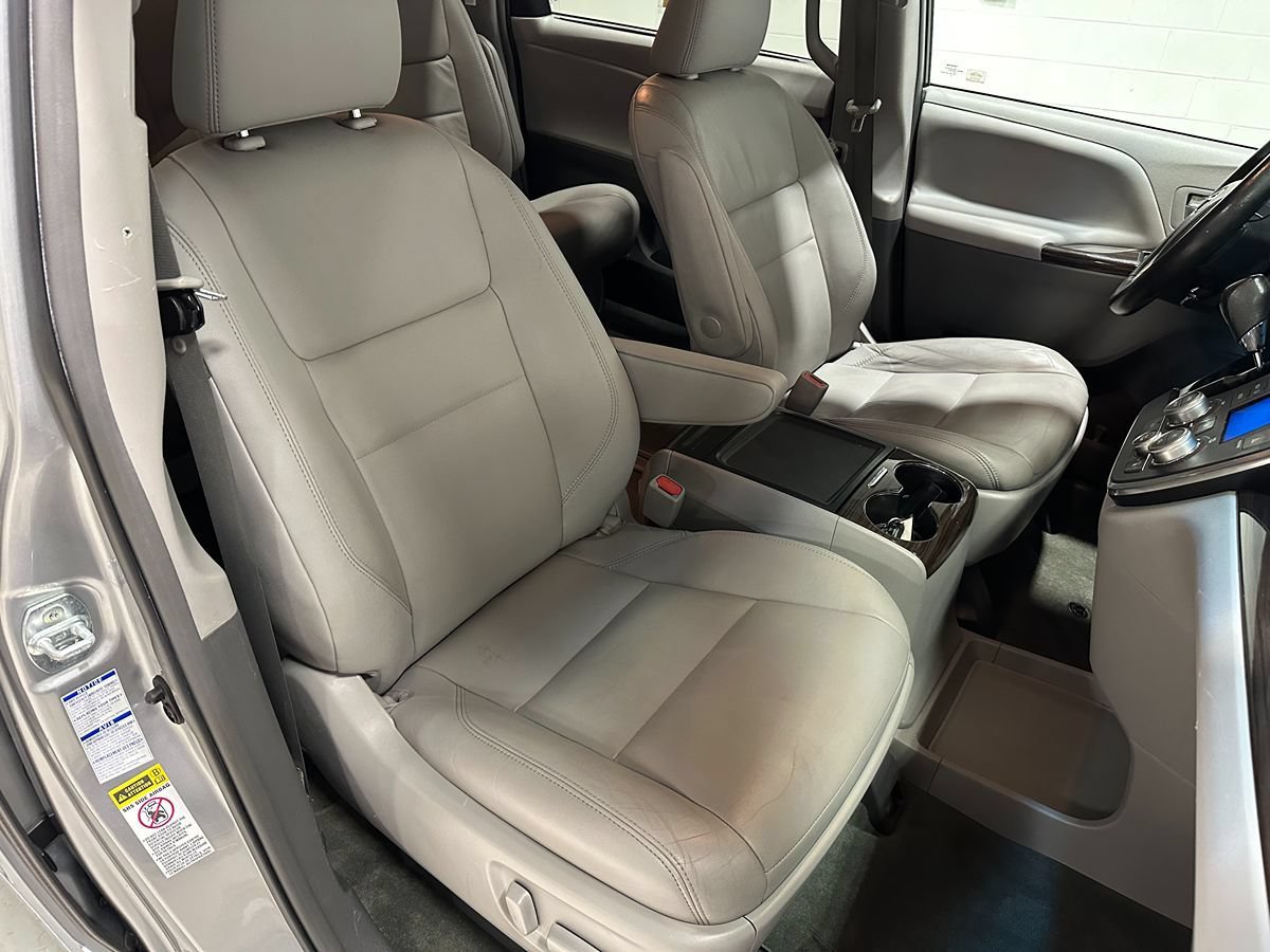 Used 2017 Toyota Sienna XLE w/ Protection Package AWD/4WD image 15
