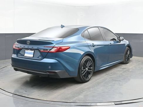 Used 2025 Toyota Camry SE w/ Convenience Package FWD image 10
