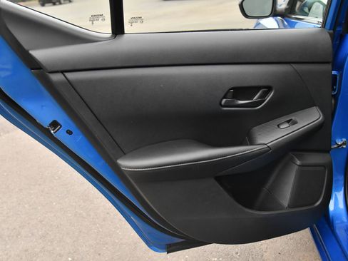 Used 2024 Nissan Sentra SV image 31