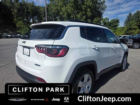 Used 2022 Jeep Compass Latitude AWD/4WD image 4