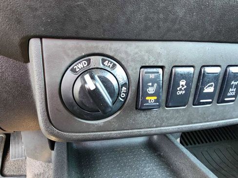 Used 2012 Nissan Frontier PRO-4X w/ Pro-4x Luxury Pkg image 23