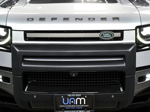 Used 2021 Land Rover Defender 90 X-Dynamic S AWD/4WD image 71