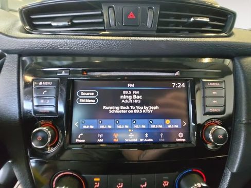 Used 2019 Nissan Rogue S w/ Special Edition Package AWD/4WD image 15