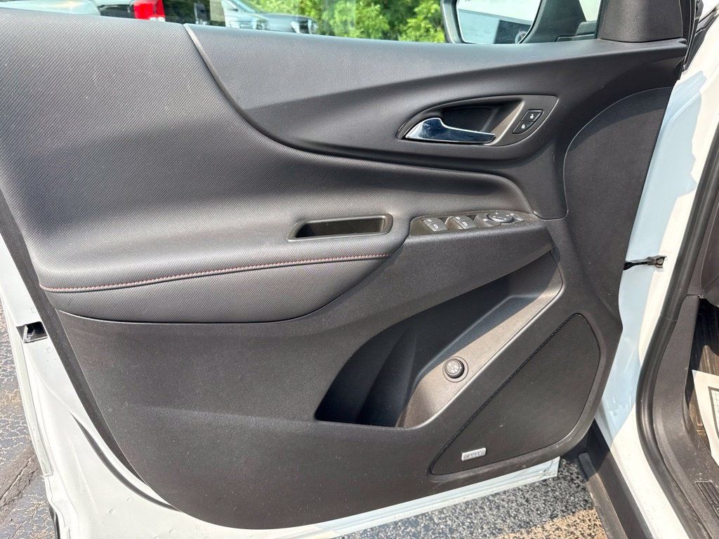 Used 2024 Chevrolet Equinox RS w/ RS Leather Package AWD/4WD image 20