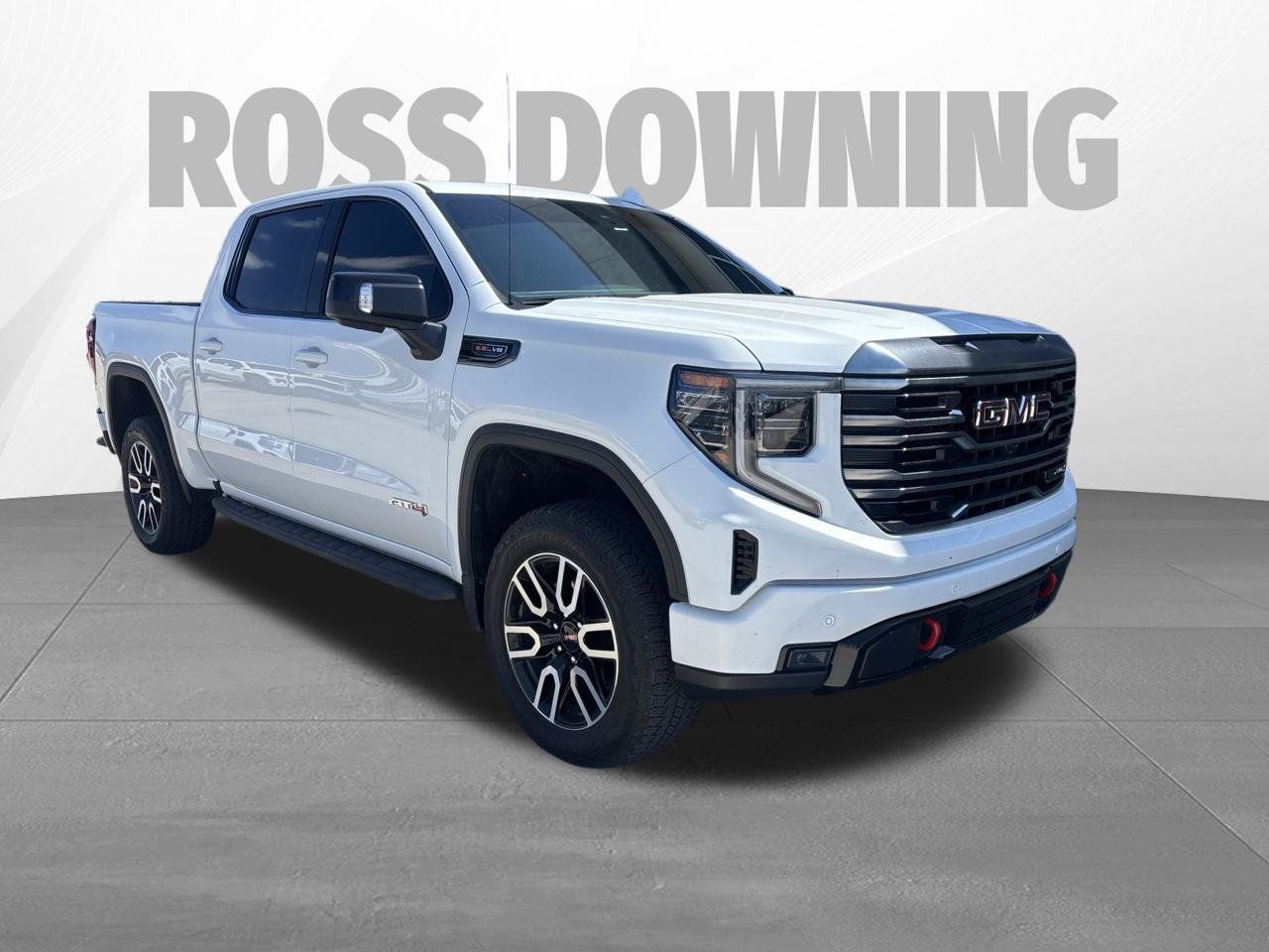 Used 2024 GMC Sierra 1500 AT4 w/ Technology Package AWD/4WD image 3
