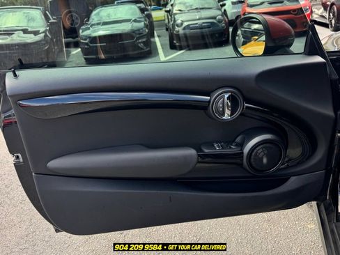 Used 2015 MINI Cooper 2-Door Hardtop FWD image 22