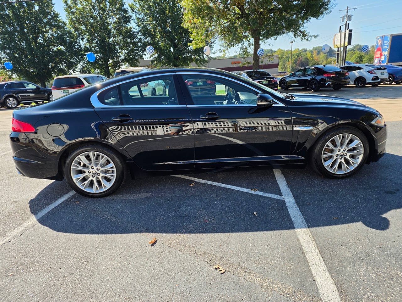 Used 2013 Jaguar XF 3.0 RWD image 7