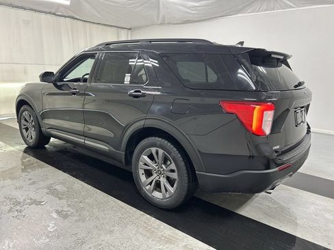 Used 2022 Ford Explorer XLT w/ Equipment Group 202A AWD/4WD image 7
