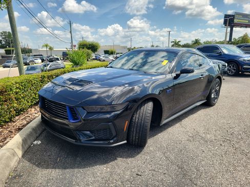 Used 2025 Ford Mustang GT Premium RWD image 1