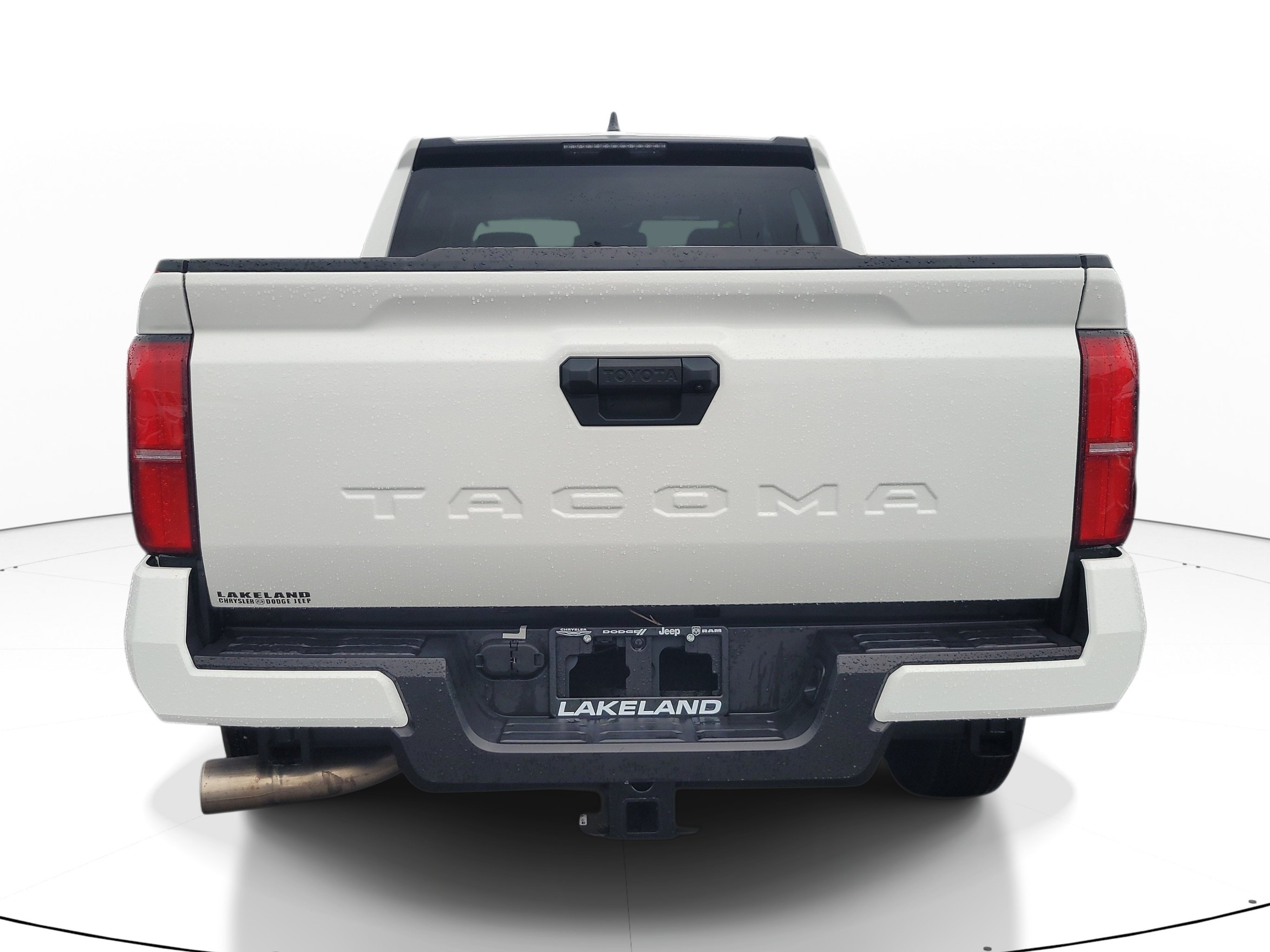 Used 2025 Toyota Tacoma SR5 RWD image 5