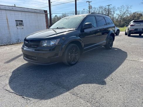 Used 2020 Dodge Journey SE w/ Blacktop Package image 1