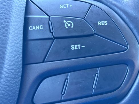 Used 2015 Jeep Cherokee Sport w/ Sport Appearance Group image 33