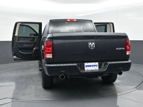 Used 2018 RAM 1500 Express AWD/4WD image 65
