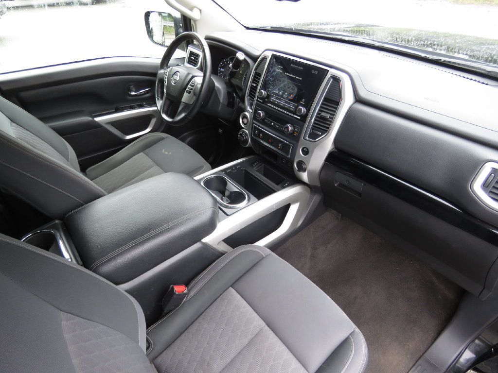 Used 2021 Nissan Titan SV w/ SV Convenience Package AWD/4WD image 14