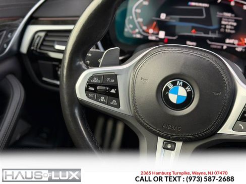 Used 2022 BMW M550i xDrive w/ Executive Package image 34
