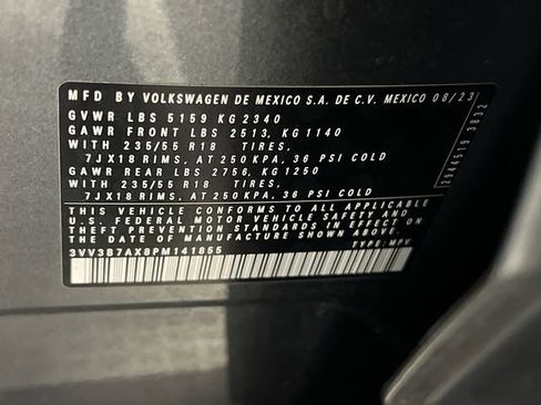 Certified 2023 Volkswagen Tiguan SE FWD image 29