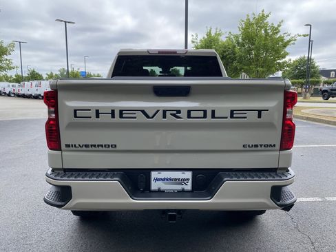 Used 2026 Chevrolet Silverado 1500 Custom w/ Turbomax Blackout Package AWD/4WD image 8