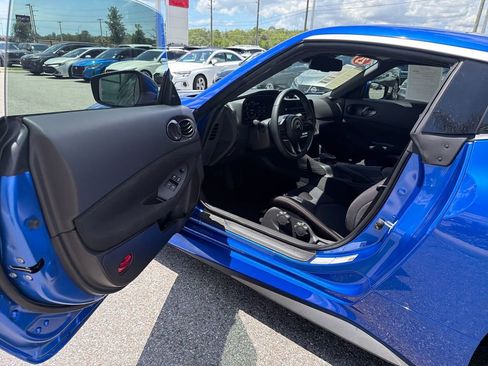 Certified 2026 Nissan Z Sport w/ Floor Mat Package RWD image 11