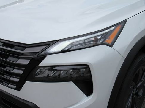 New 2026 Nissan Rogue SV FWD image 11