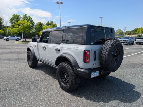 New 2026 Ford Bronco Badlands AWD/4WD image 3