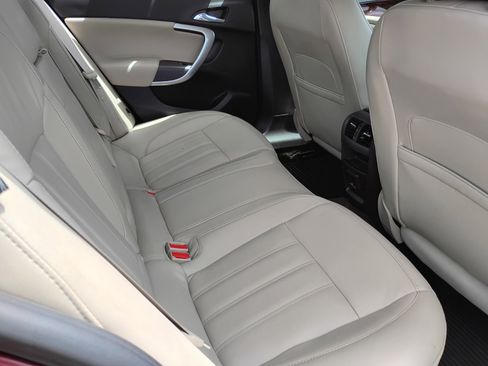 Used 2017 Buick Regal Premium FWD image 18