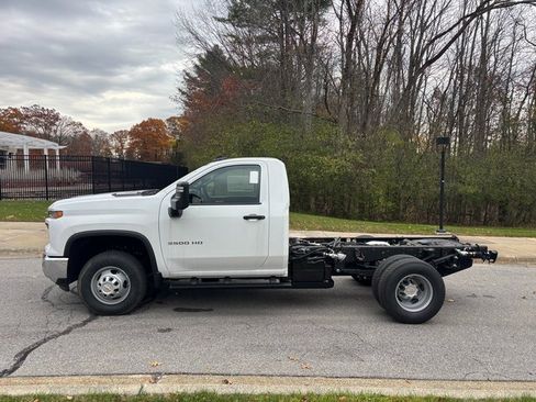 New 2024 Chevrolet Silverado 3500 W/T w/ Snow Plow Prep Package image 2