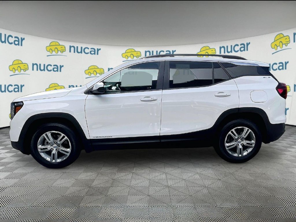 Used 2023 GMC Terrain SLE w/ Driver Convenience Package AWD/4WD image 4