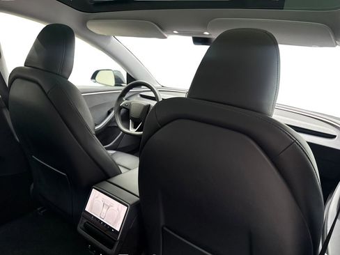 Used 2024 Tesla Model 3 Long Range RWD image 40