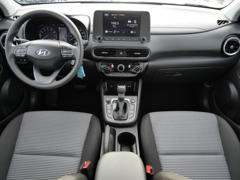 Certified 2023 Hyundai Kona SE image 10