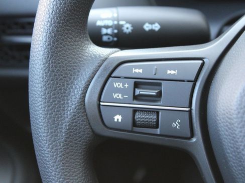 New 2026 Honda HR-V LX image 26