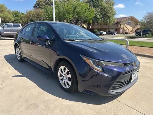 Used 2024 Toyota Corolla LE image 8