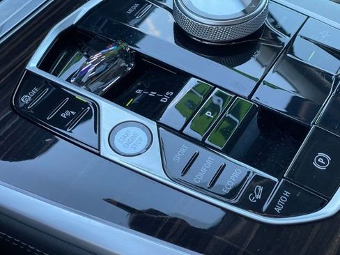 Used 2023 BMW X7 xDrive40i w/ Executive Package image 26