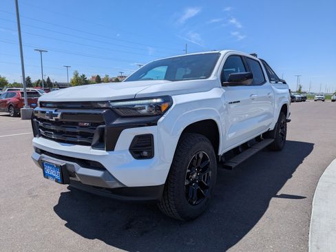 New 2025 Chevrolet Colorado Z71 w/ Midnight Edition image 5