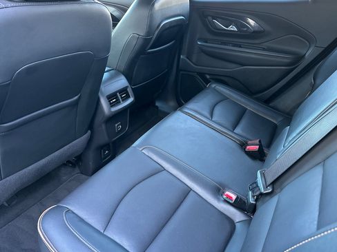 Used 2023 GMC Terrain AT4 image 12