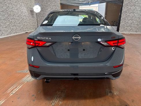 Used 2025 Nissan Sentra SR FWD image 6