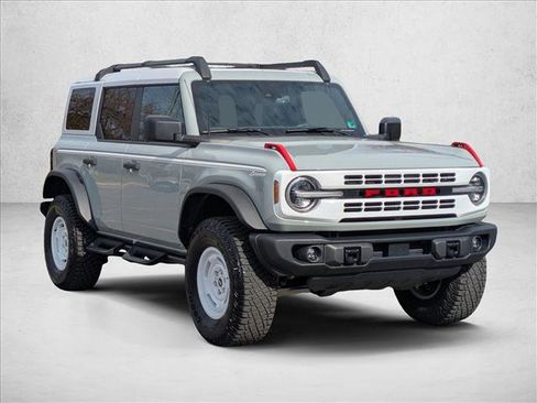 Used 2023 Ford Bronco Heritage Edition image 3