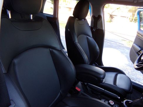 Used 2015 MINI Cooper S image 24