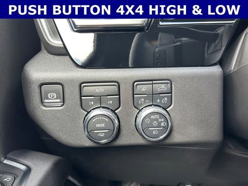 Used 2025 GMC Sierra 1500 SLT w/ SLT Premium Package image 18