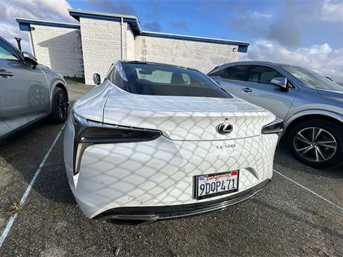 Used 2023 Lexus LC 500 Coupe w/ Performance Package image 4