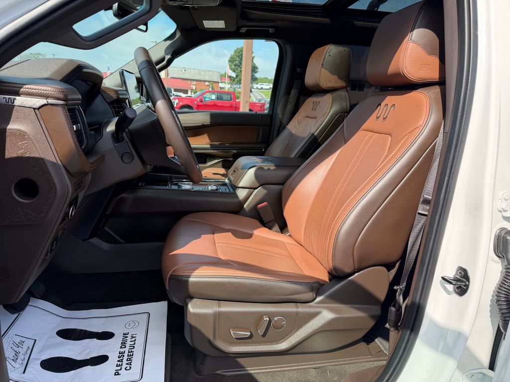 Used 2023 Ford Expedition Max King Ranch AWD/4WD image 13