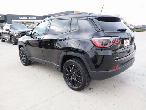 New 2026 Jeep Compass Latitude AWD/4WD image 22