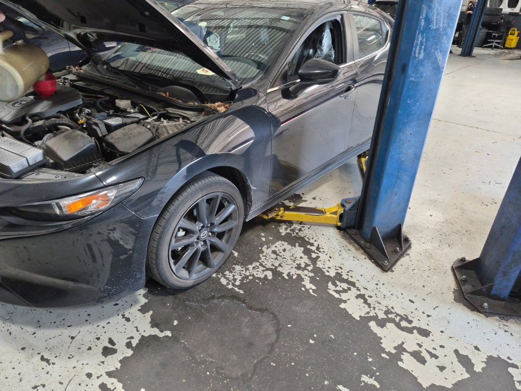 Used 2024 MAZDA MAZDA3 s FWD image 7