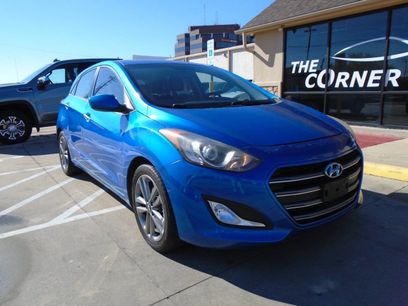 Used 2017 Hyundai Elantra GT w/ Value Edition Package 02