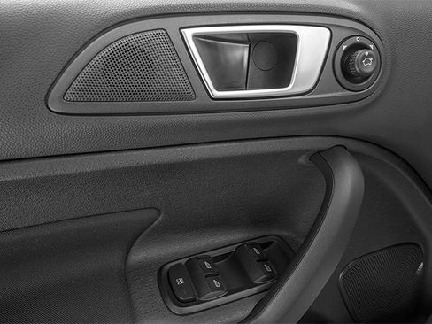 Used 2014 Ford Fiesta SE FWD image 20