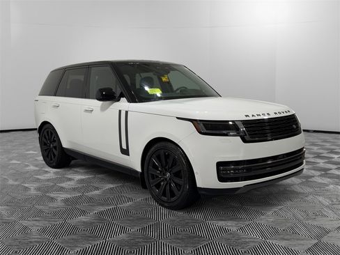 New 2025 Land Rover Range Rover SE image 7
